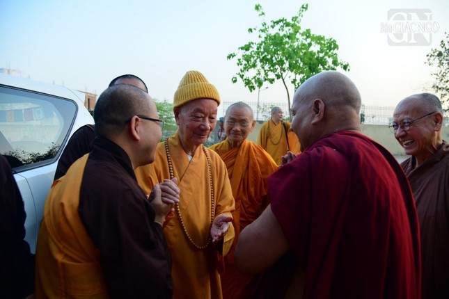 Đức Pháp chủ dẫn đầu đoàn GHPGVN tham dự Hội nghị Thượng đỉnh Phật giáo Toàn cầu tại Ấn Độ ảnh 1