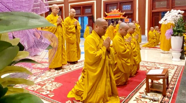 Nghệ An: Ban Trị sự GHPGVN tỉnh tổ chức lễ Vu lan, tổng kết khóa An cư kiết hạ Phật lịch 2567 ảnh 6