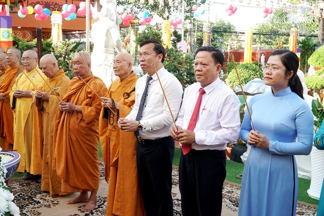 TP.HCM: Ban Trị sự Phật giáo Q.Bình Tân tổ chức Đại lễ Phật đản tại tổ đình Long Thạnh ảnh 5