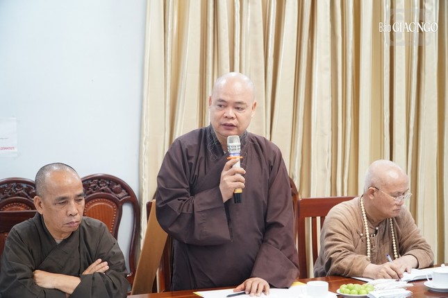Thượng tọa Thích Thanh Phong, Phó Viện trưởng đóng góp về vấn đề tài chánh cho Học viện ảnh 4