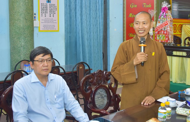 Thượng toạ Thích Minh Quang cám ơn những lời chúc tốt đẹp của đoàn