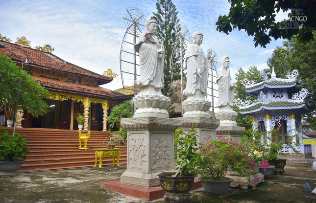 Khuôn viên chùa Pháp Lạc (xã Giang Điền, H.Trảng Bom, tỉnh Đồng Nai)