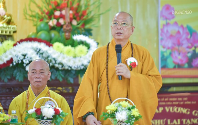 Thượng tọa Thích Huệ Khai ban đạo từ chứng minh