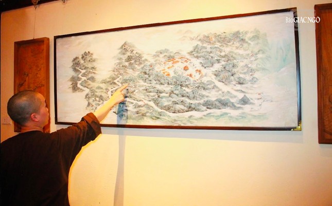 Một tác phẩm tại triển lãm sẽ khai mạc vào ngày khai hội chùa Hương