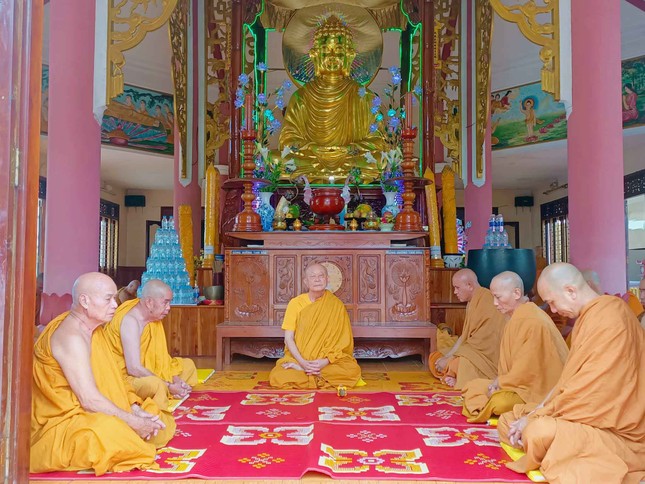 Chư Tăng hệ phái Khất sĩ tác pháp an cư tại tịnh xá Ngọc Phúc, TP.Pleiku