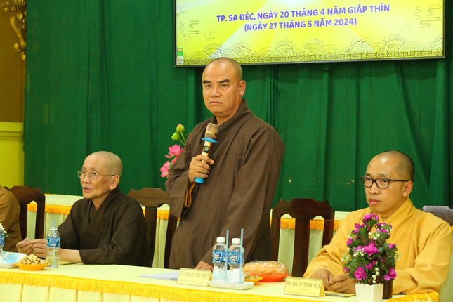 Thượng tọa Thích Tỉnh Triệt phát biểu tại buổi họp