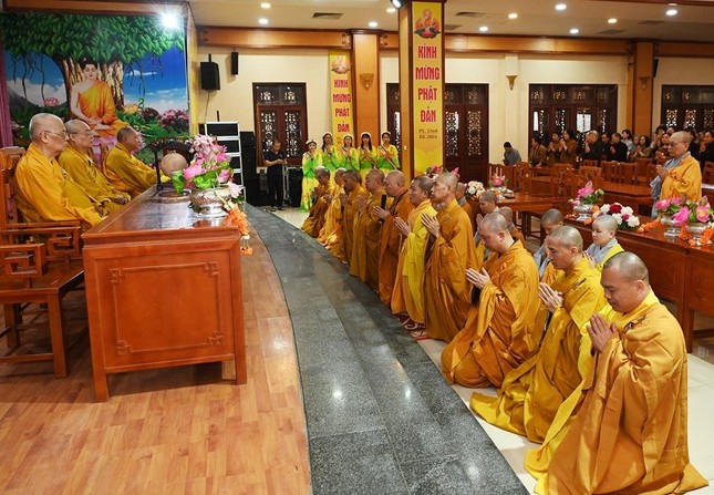 Tăng Ni trường hạ tùng lâm Quán Sứ tại buổi khai khóa an cư