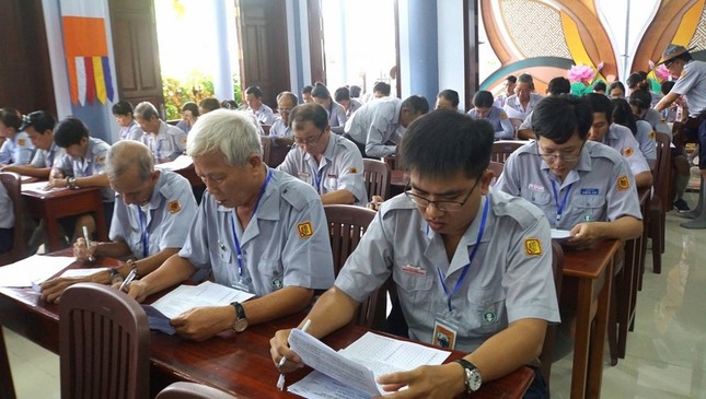 Làm bài thi