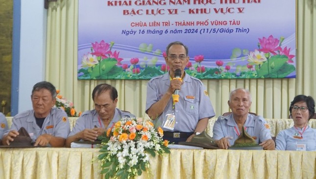 Huynh trưởng Thị Bá Huỳnh Văn Tùng phát biểu khai mạc