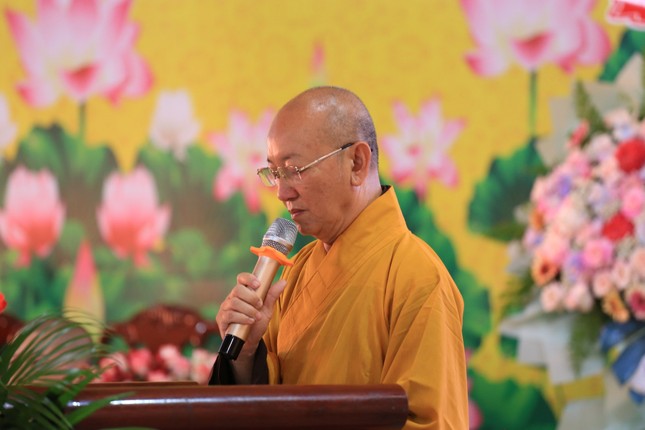 Thượng tọa Thích Quảng Tâm phát biểu cảm tạ