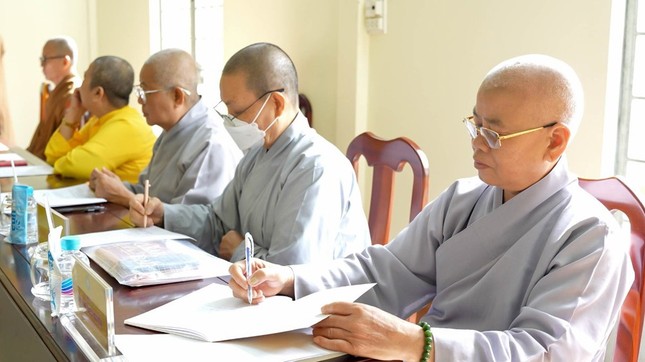 Chư Ni tham dự