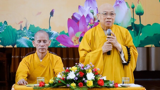 Hòa thượng Thích Quảng Xả ban đạo từ