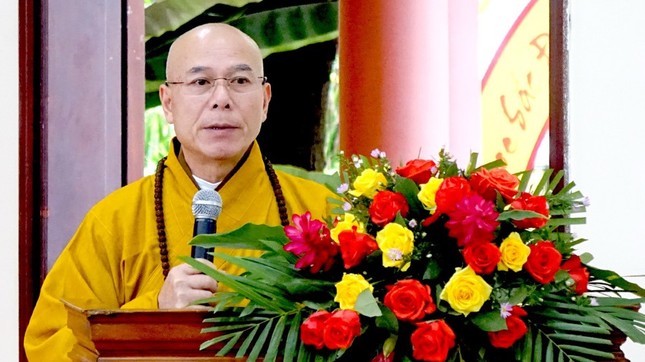 Thượng tọa Thích Nhuận Bảo phát biểu khai mạc hội nghị