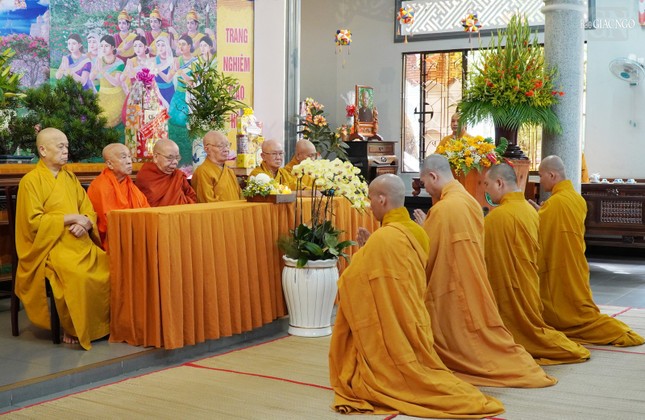 Tác bạch cung an chức sự