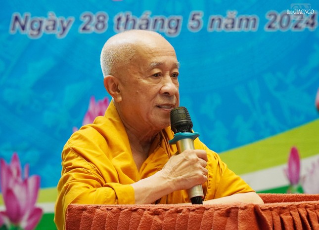 Hòa thượng Thích Thiện Chiếu cảm tạ Hòa thượng Thích Thiện Chiếu cảm tạ