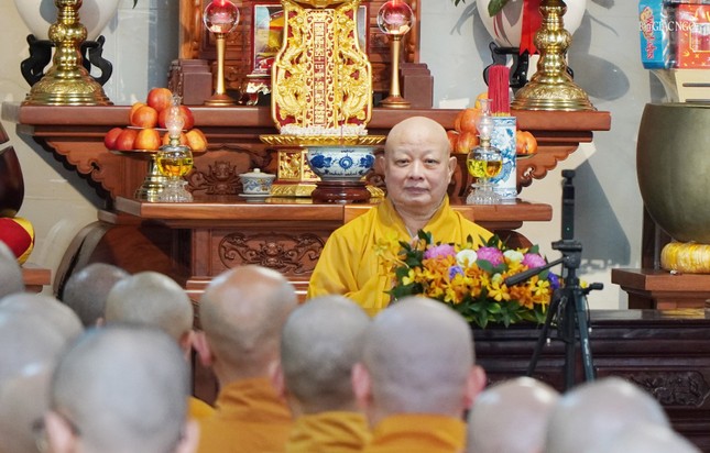 Hòa thượng Thích Lệ Trang chia sẻ đến Tăng Ni về nghi lễ thiền môn