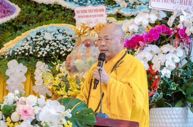 Thượng tọa Thích Tâm Định đã cung tuyên tiểu sử của cố Trưởng lão Hòa thượng Thích Thanh Cầm