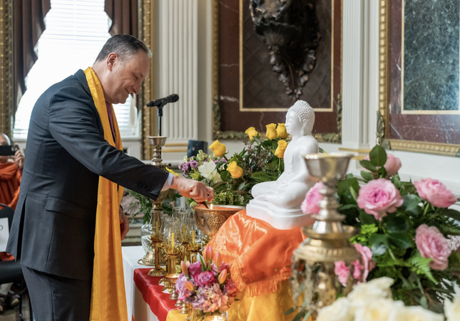 Đệ nhị phu quân Hoa Kỳ Douglas Emhoff