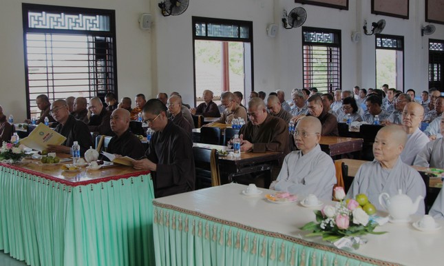 Chư Tăng Ni, Phật tử tham dự hội nghị