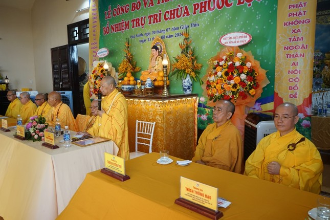 Hòa thượng Thích Từ Nghiêm ban đạo từ Hòa thượng Thích Từ Nghiêm ban đạo từ