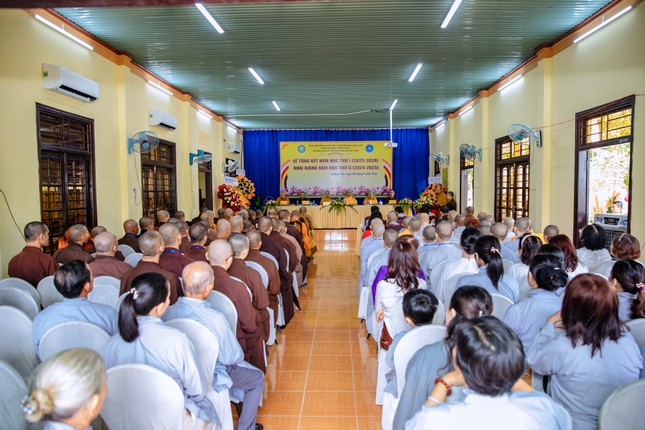 Quang cảnh buổi lễ Quang cảnh buổi lễ