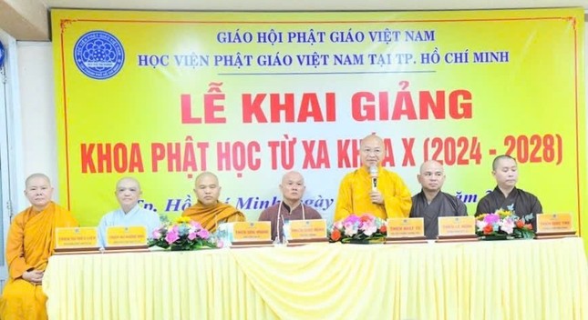 Thượng tọa Thích Nhật Từ phát biểu chỉ đạo