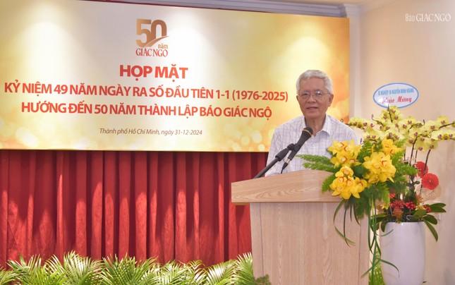 Giáo sư Huỳnh Như Phương chia sẻ Báo Giác Ngộ mang chức năng quảng bá lời hiền, khi mình viết báo sẽ học được lời hiền đó Giáo sư Huỳnh Như Phương chia sẻ Báo Giác Ngộ mang chức năng quảng bá lời hiền, khi mình viết báo sẽ học được lời hiền đó