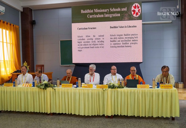 Diễn đàn 3 với chủ đề "Từ bi Phật giáo trong hành động: Trách nhiệm chung vì sự phát triển con người" Diễn đàn 3 với chủ đề "Từ bi Phật giáo trong hành động: Trách nhiệm chung vì sự phát triển con người"