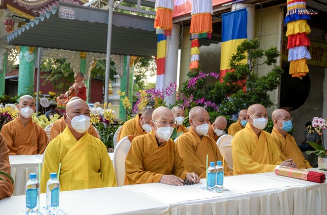 Chư tôn đức tham dự đại lễ cầu siêu Chư tôn đức tham dự đại lễ cầu siêu