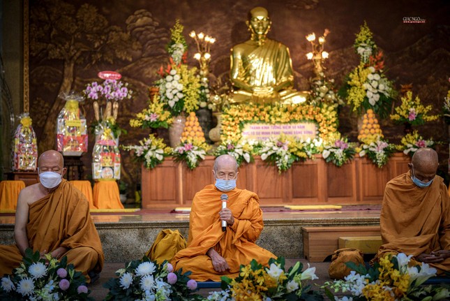 Hòa thượng Thích Giác Ngộ ban đạo từ