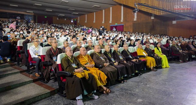 Chư tôn đức, Phật tử tham dự đại nhạc hội