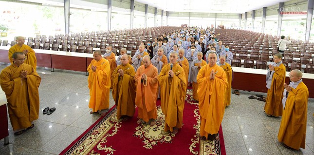 Tác bạch cúng dường các hành giả an cư ở Học viện Phật giáo VN tại TP.HCM