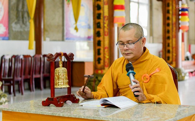 Một vị Tỳ-kheo đại diện trùng tuyên lại giới luật Một vị Tỳ-kheo đại diện trùng tuyên lại giới luật