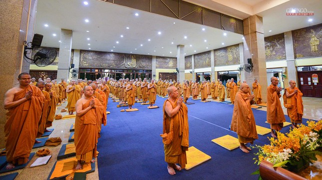 Chư tôn đức đảnh lễ Tam bảo Chư tôn đức đảnh lễ Tam bảo