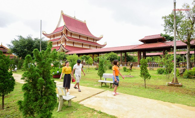 Chùa Khánh Lâm cũng là điểm đến nổi tiếng trong khu du lịch sinh thái Măng Đen, Kon Tum Chùa Khánh Lâm cũng là điểm đến nổi tiếng trong khu du lịch sinh thái Măng Đen, Kon Tum