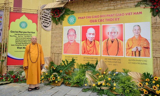 Khu vực trưng bày hình ảnh các vị Pháp chủ GHPGVN qua các thời kỳ