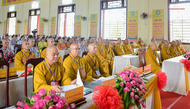 Chư tôn đức tham dự phiên trù bị