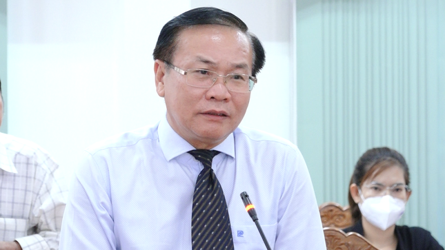 Ông Nguyễn Văn Hòa chúc mừng tân Ban Trị sự tỉnh Kon Tum