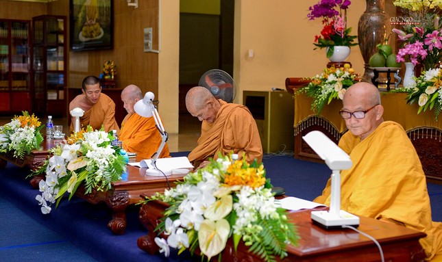 Tam vị giới sư trong hội đồng giới sư Tam vị giới sư trong hội đồng giới sư