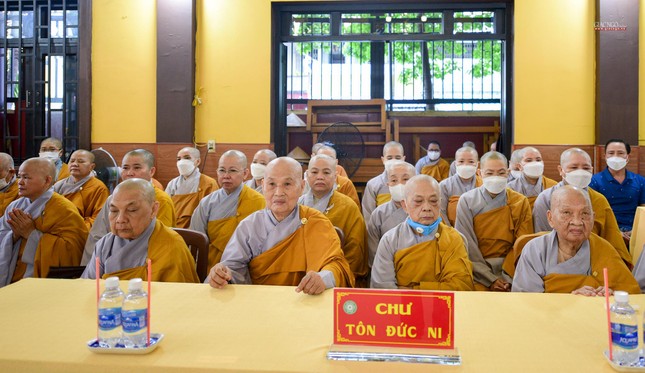 Chư Ni các trú xứ trên địa bàn quận tham dự Chư Ni các trú xứ trên địa bàn quận tham dự