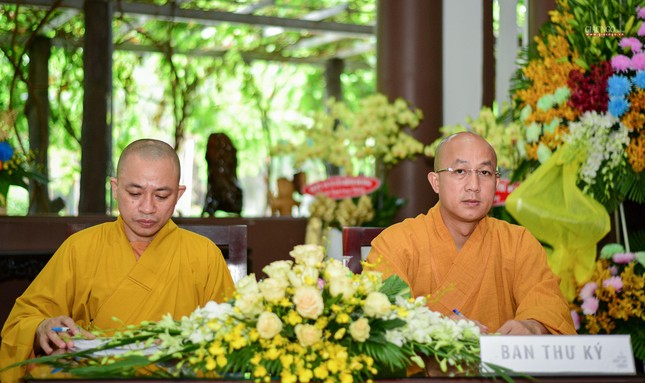 Chư tôn đức Ban Thư ký