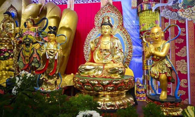 Đức Quán Thế Âm Bồ-tát