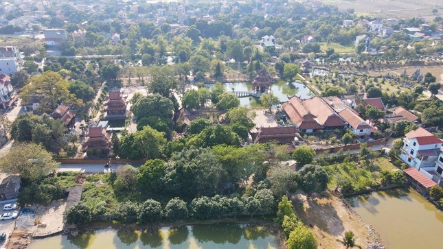 Chùa Nôm nằm trong quần thể di tích lịch sử - kiến trúc nghệ thuật quốc gia làng Nôm, xã Đại Đồng, huyện Văn Lâm, tỉnh Hưng Yên Chùa Nôm nằm trong quần thể di tích lịch sử - kiến trúc nghệ thuật quốc gia làng Nôm, xã Đại Đồng, huyện Văn Lâm, tỉnh Hưng Yên