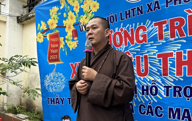 Đại đức Thích Lệ Lạc chúc Tết đến người dân Đại đức Thích Lệ Lạc chúc Tết đến người dân