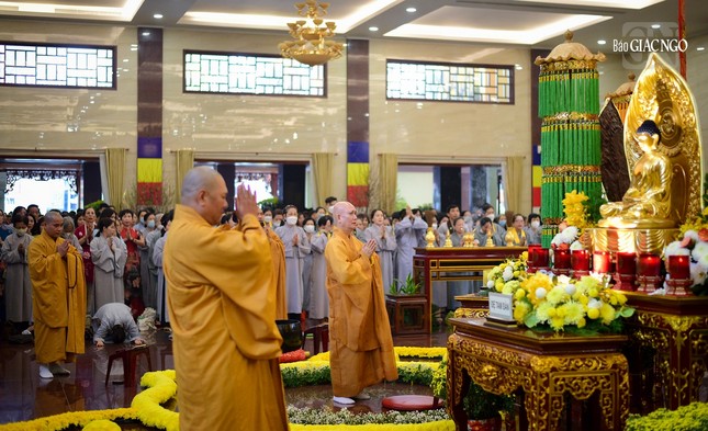 Hướng về Đức Phật Dược Sư