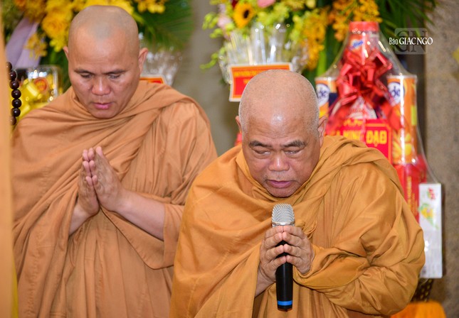 Hòa thượng Thích Giác Toàn phát biểu cảm tạ Hòa thượng Thích Giác Toàn phát biểu cảm tạ