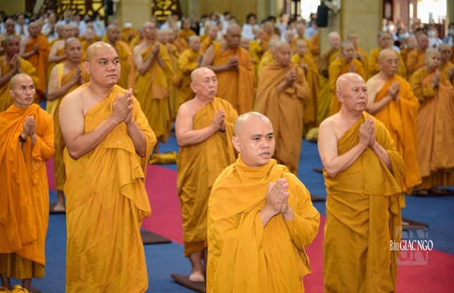 Hơn 500 Tăng Ni, Phật tử các nơi về tham dự