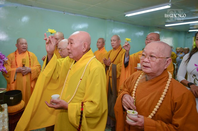 Nghi thức sái tịnh cầu nguyện công trình sớm hoàn thiện Nghi thức sái tịnh cầu nguyện công trình sớm hoàn thiện