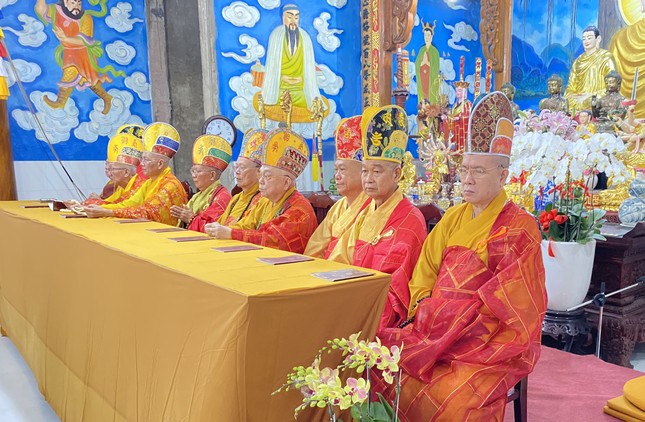 Chư tôn Hòa thượng chứng minh Chư tôn Hòa thượng chứng minh