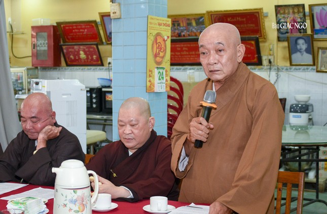 Hòa thượng Thích Thiện Lương phát biểu ý kiến đóng góp